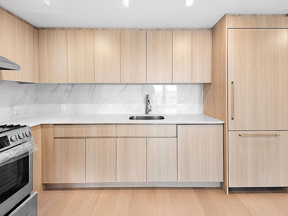 5th image of 33-71 Prince St #7K