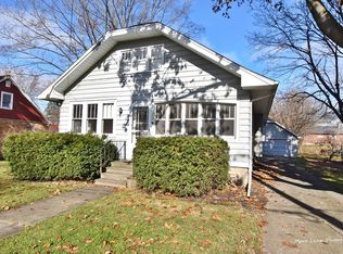 950 Ziegler Ave, Aurora, IL 60505