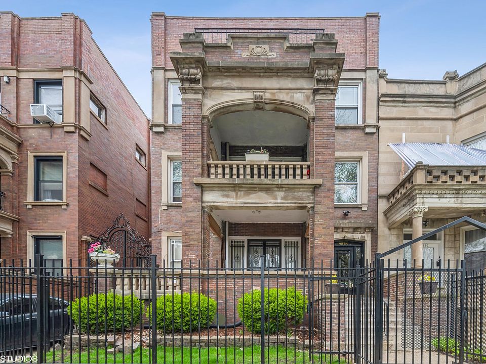 1st image of 4934 S Michigan Ave #3