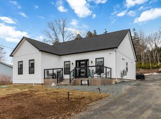 30 Cove Rd, East Hants, NS B0N1Z0