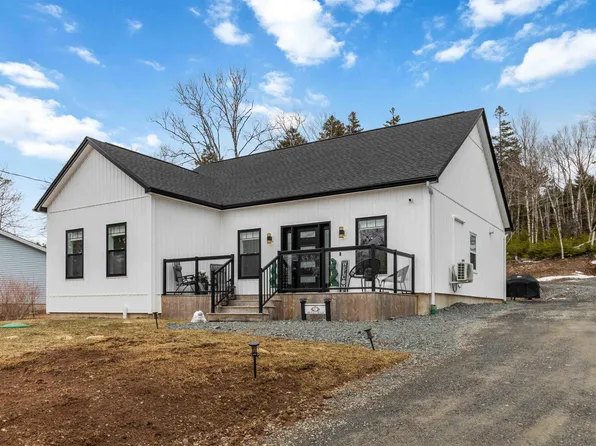 30 Cove Rd, East Hants, NS B0N 1Z0