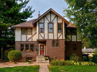 5617 Waterbury Cir, Des Moines, IA 50312