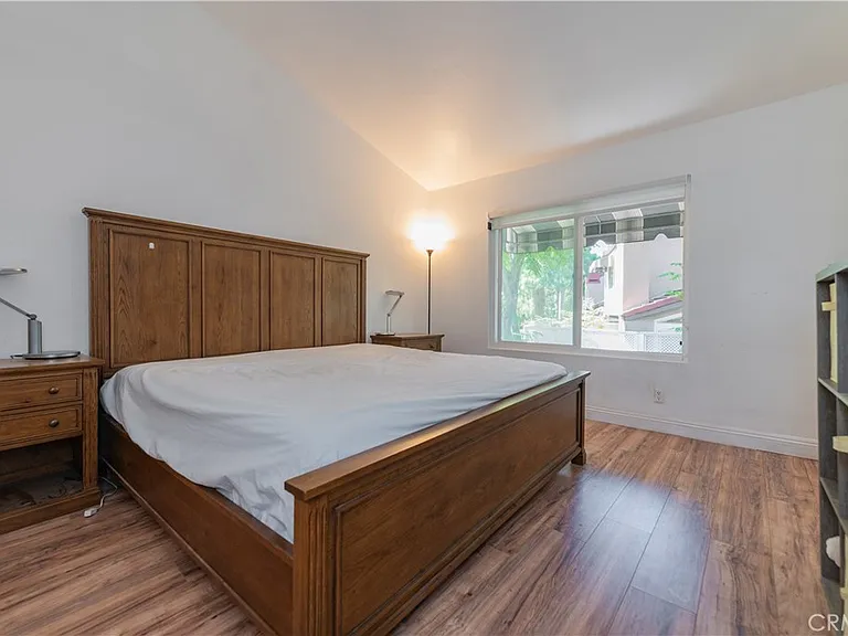 80 Stanford Ct #40 — Photo 17