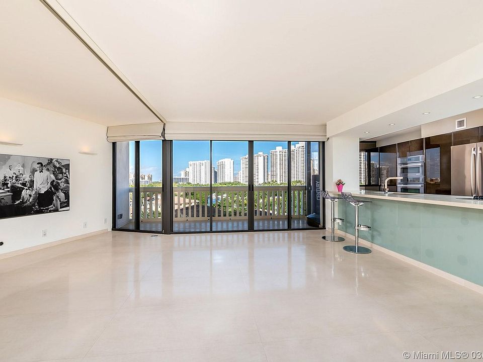 1st image of 1000 Island Blvd APT 905