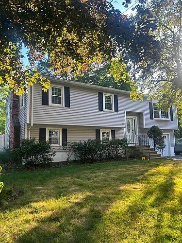 18 Harvest Rd Photo 1