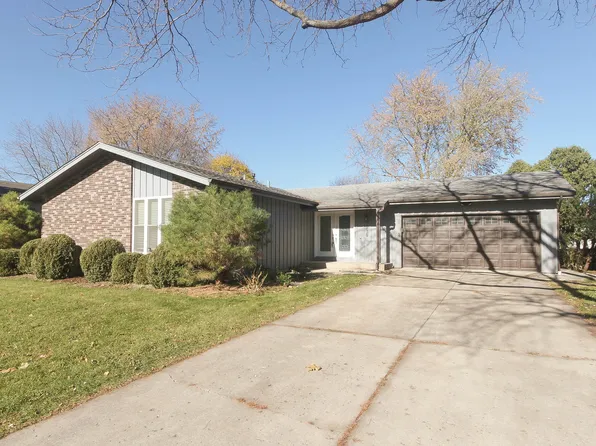 2170 Savannah Rd, Elgin, IL 60123