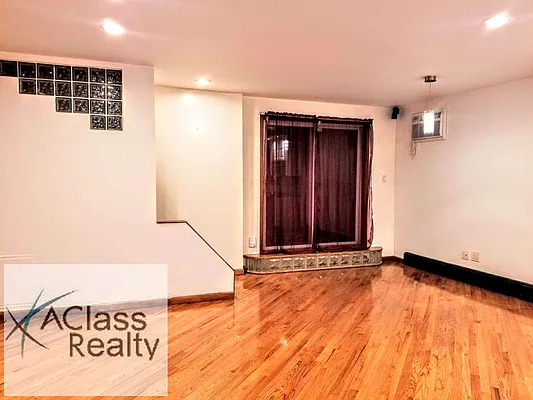 Rented by A Class Realty International | media 2