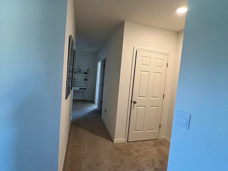 976 Trinity St — Photo 31