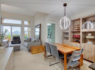 4728 Brentwood Dr #406, Burnaby, BC V5C 0G2