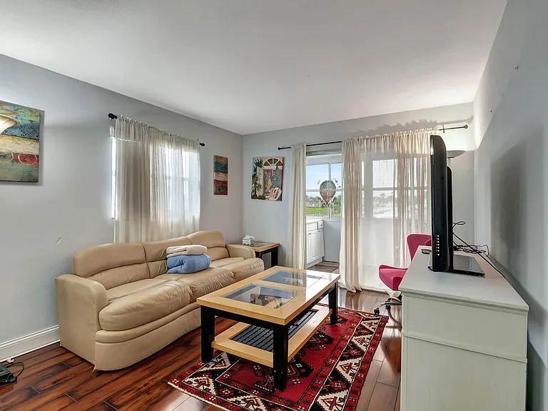 288 Tuscany E — Photo 19