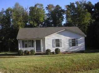 176 Mill Creek Dr, Youngsville, NC 27596