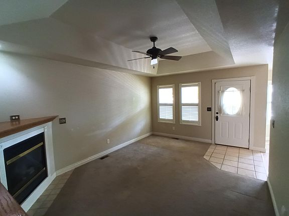 3rd image of 4759 Dillon Ave