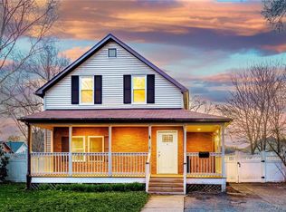 11 Phillips St, Plainfield, CT 06374