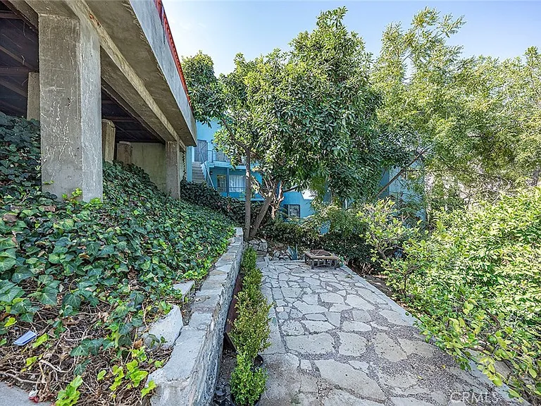 3322 Hamilton Way — Photo 29