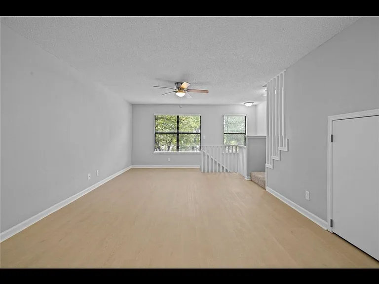 1419 E Sequoyah Ct — Photo 7