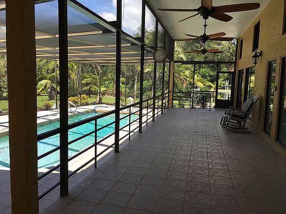 screened lanai and pool
