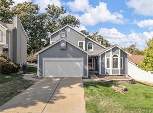 1861 Strawberry Ridge Dr, Ballwin, MO 63021