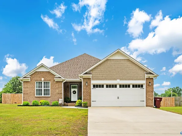 16068 Kyle Moran Dr, Athens, AL 35614