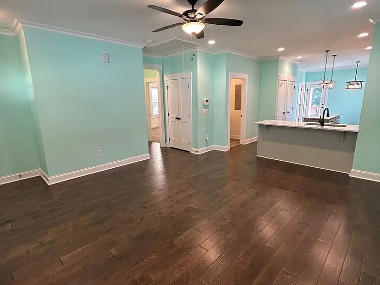27 Burgess Ave — Photo 18