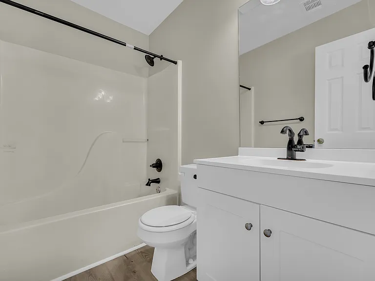 100 Woodstone Dr #7 — Photo 26