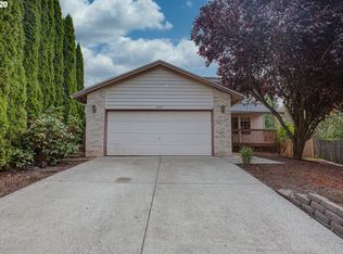 224 NW 8th Ct, Hillsboro, OR