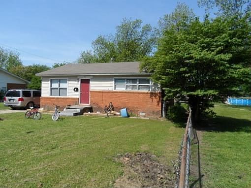 2nd image of 133 S Parkview Dr