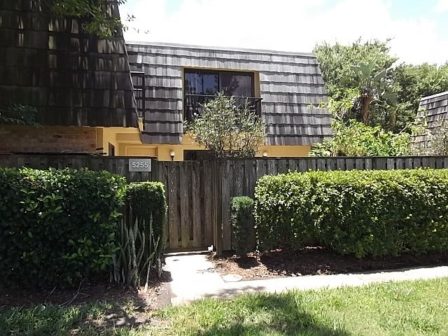 1st image of 5255 Coral Ct