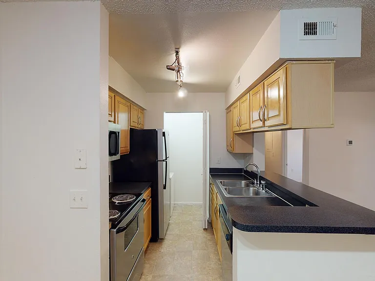 Lakewood Place — Photo 65