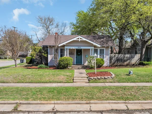 923 3rd Ave SW, Ardmore, OK 73401
