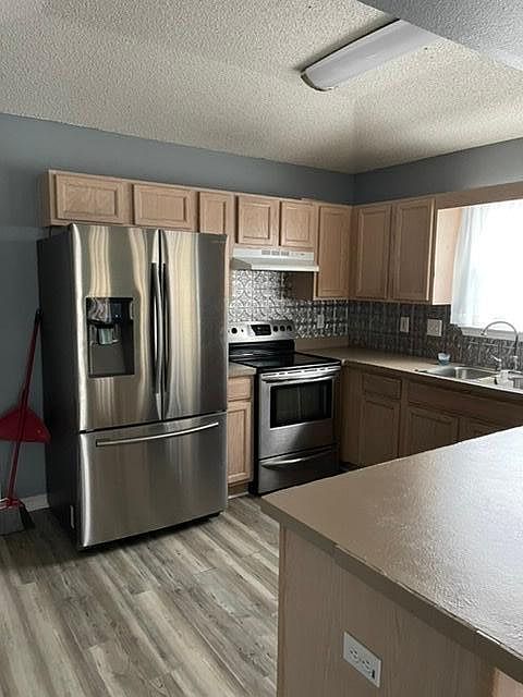 1st image of 2446 Trailwood Dr