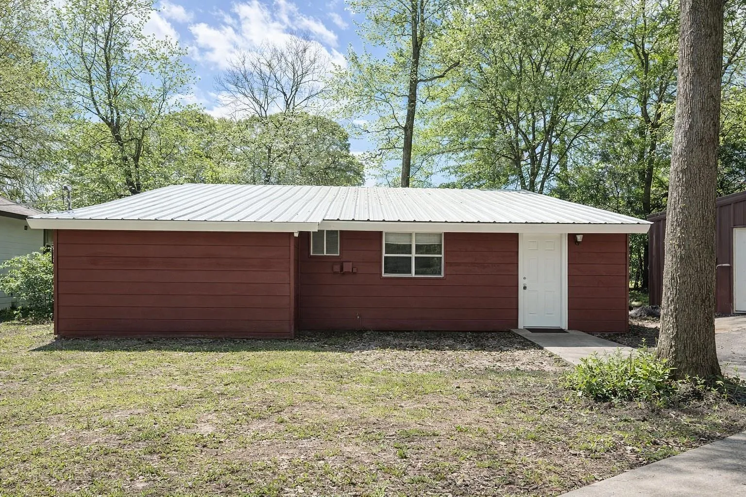 1 bed, 2.0 bath, 1071 sqft, $1,100 — Photo 1