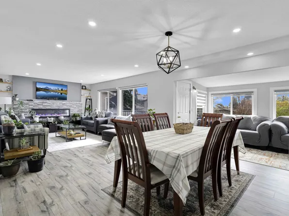 14704 16a Ave, Surrey, BC V4A 5M7