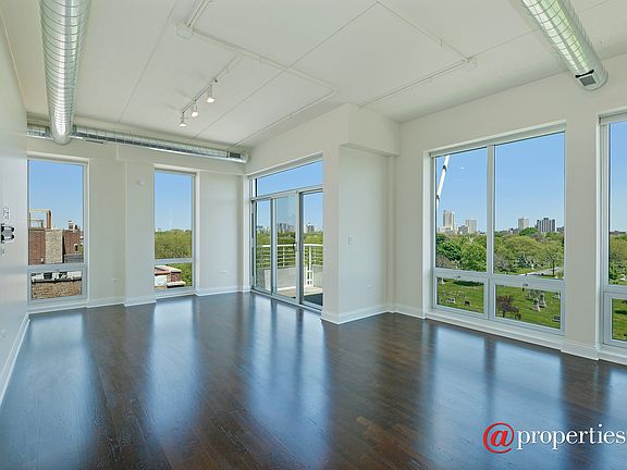 Living Room / Dining Room