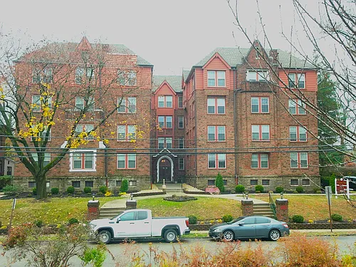 Park Spring Manor Photo 1