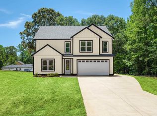 209 Fort Prince Ct, Wellford, SC 29385
