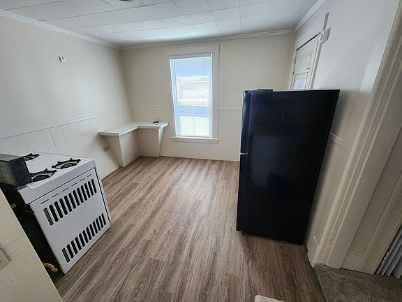 4th image of 377 Rimmon St APT 4