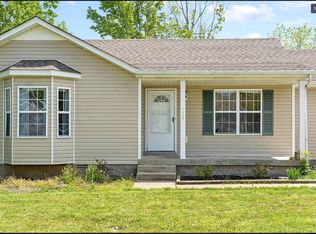 432 Pacific Ave, Oak Grove, KY 42262