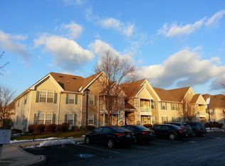 228 Wedgewood Cir, Belford, NJ 07718