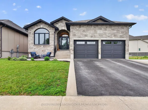 142 Gildersleeve Blvd, Loyalist, ON K0H 1G0