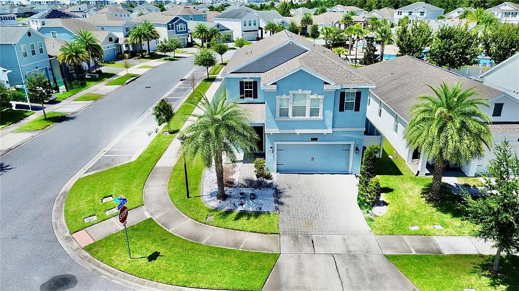 4 bed, 2.5 bath, 2346 sqft, $3,000 — Photo 1