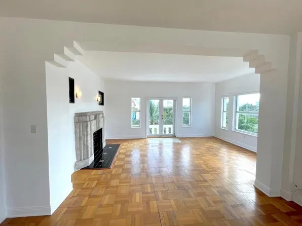 4035 Meridian Ave #Penthouse, Miami Beach, FL 33140