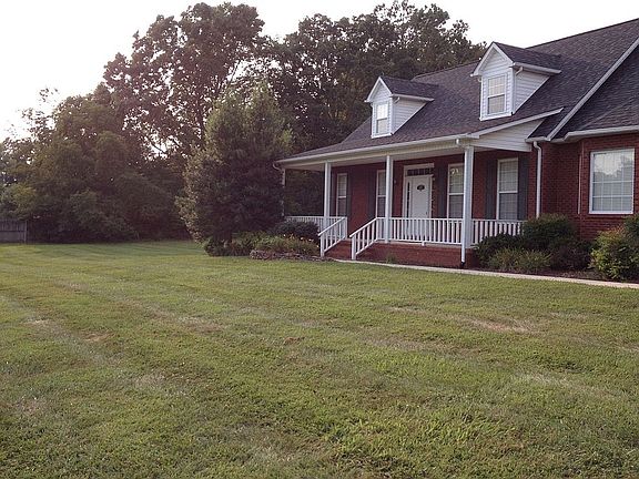 5th image of 1207 Briarcrest Ln