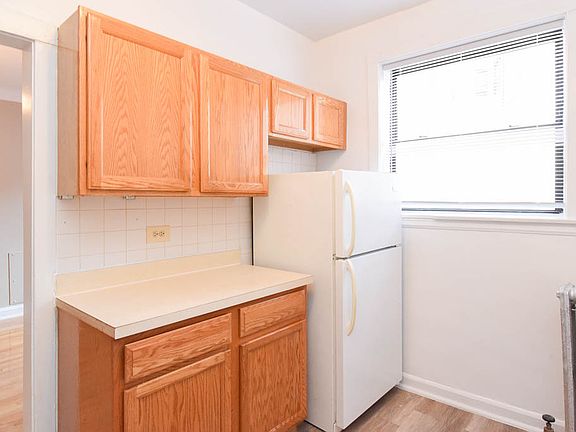 4th image of 2503 W Winnemac Ave Unit 1A