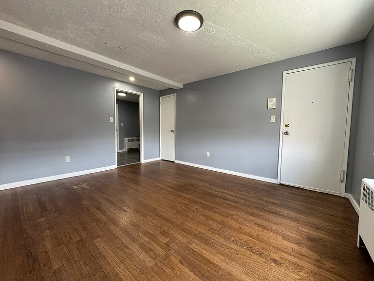 936-06 Wethersfield Ave #C6 — Photo 3