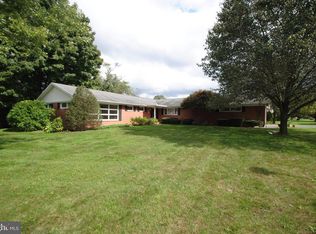 11460 Pine Hill Dr, Waynesboro, PA