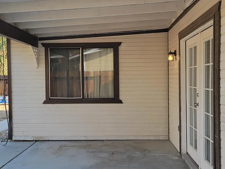 616 Glen Ct — Photo 17