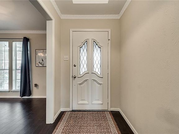 4th image of 4630 Burdock Dr