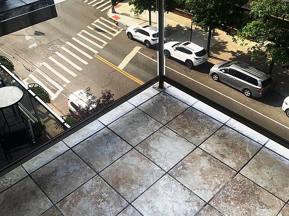 4th image of 384 Kings Hwy #5