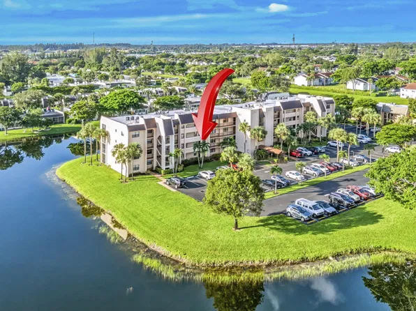 150 LAKE NANCY Lane #219, West Palm Beach, FL 33411