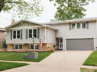 15254 Arroyo Dr, Oak Forest, IL 60452